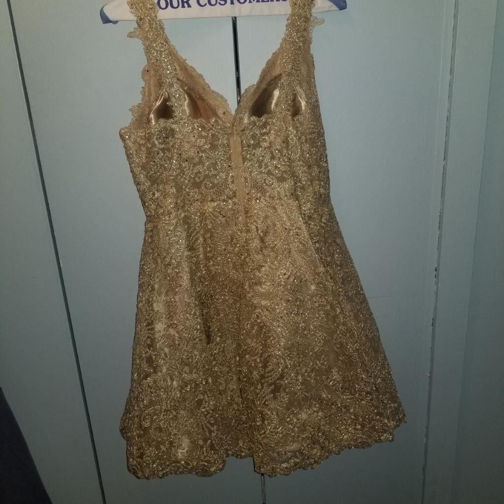 Size 14 Sequined Gold Cocktail Dress on Queenly
