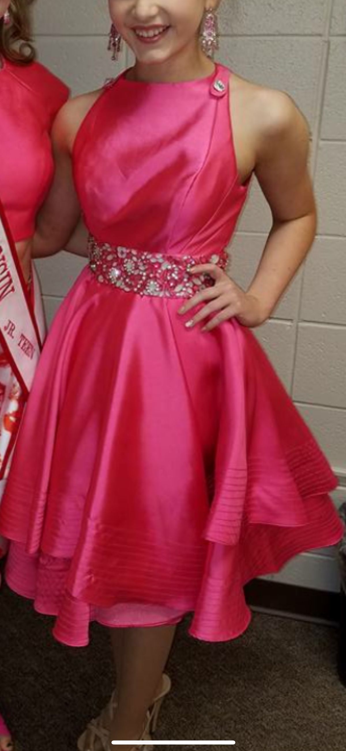 Mac Duggal Size 0 Homecoming Sequined Hot Pink Cocktail Dress on Queenly