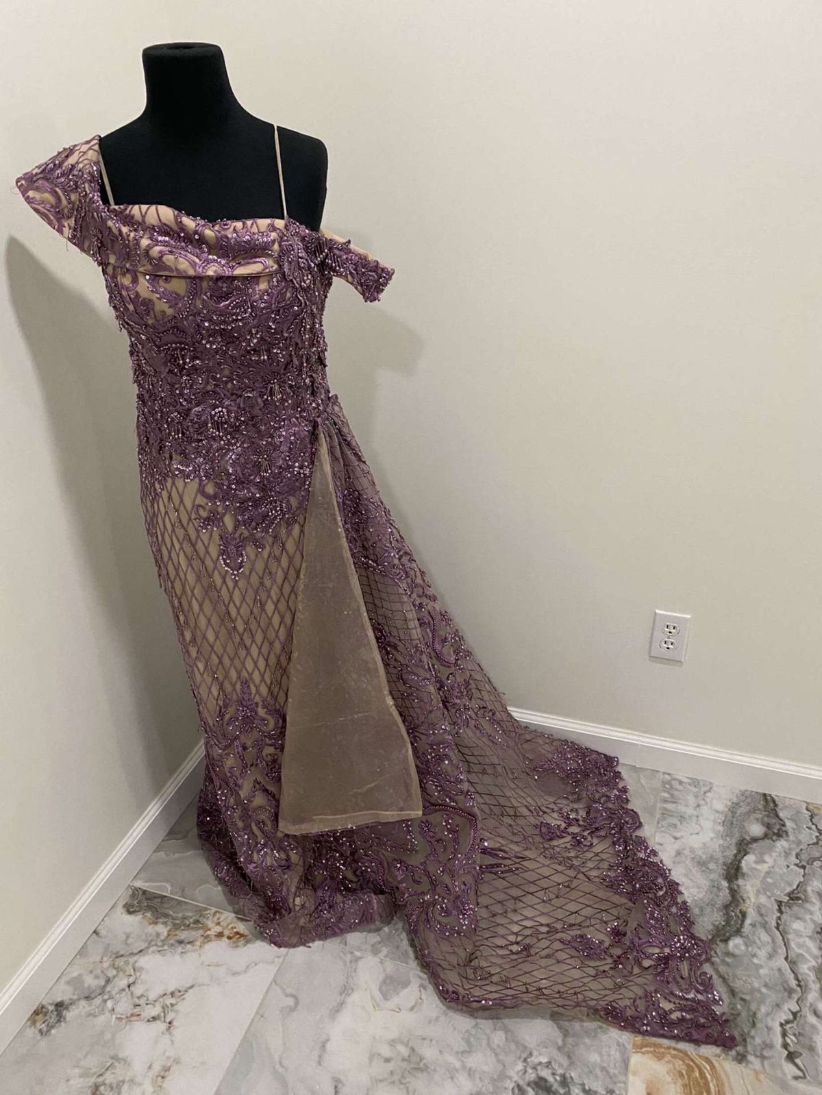 haute couture Size 8 Prom Cap Sleeve Purple Floor Length Maxi on Queenly