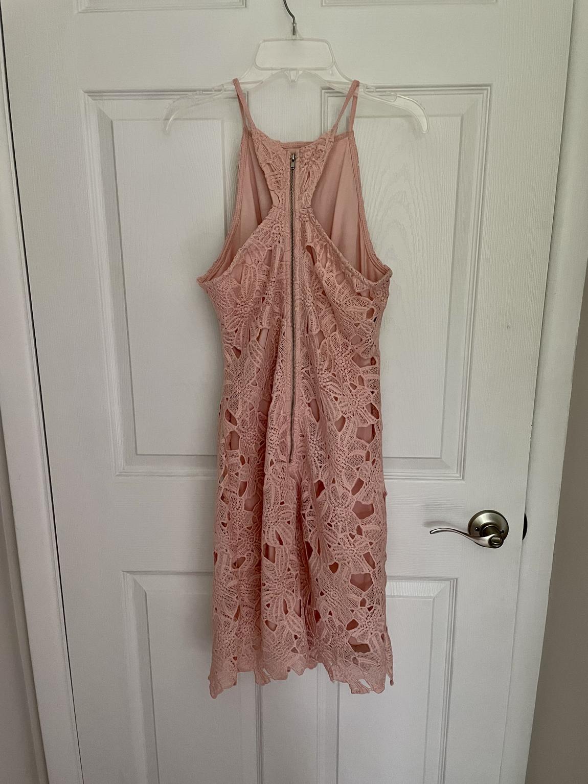 Size 4 Light Pink Cocktail Dress on Queenly