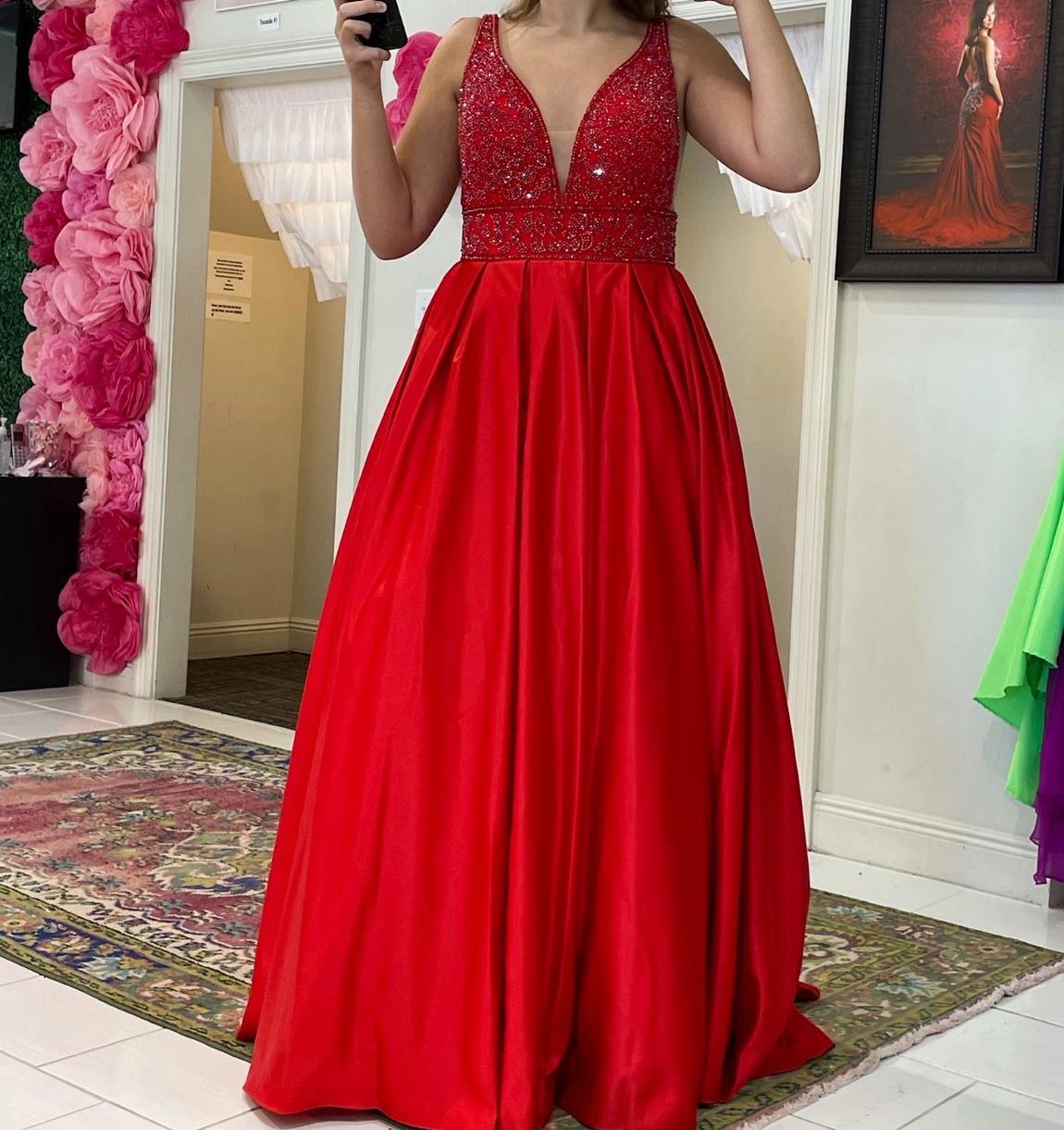 Vienna Plus Size 16 Red Ball Gown on Queenly