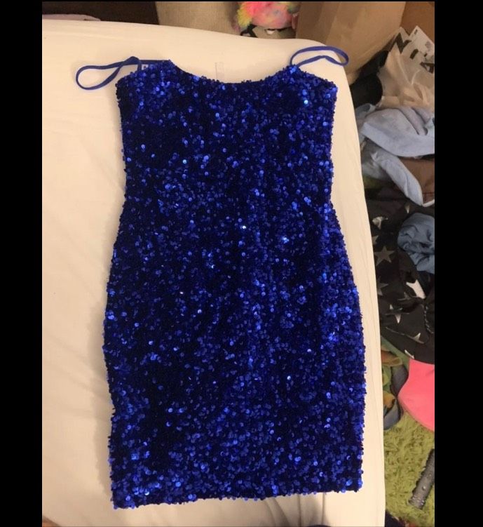 Size 4 Sequined Blue A-line Dress on Queenly