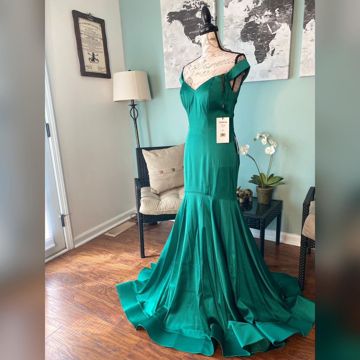Sherri Hill Size 8 Prom Off The Shoulder Satin Emerald Green Mermaid Dress
