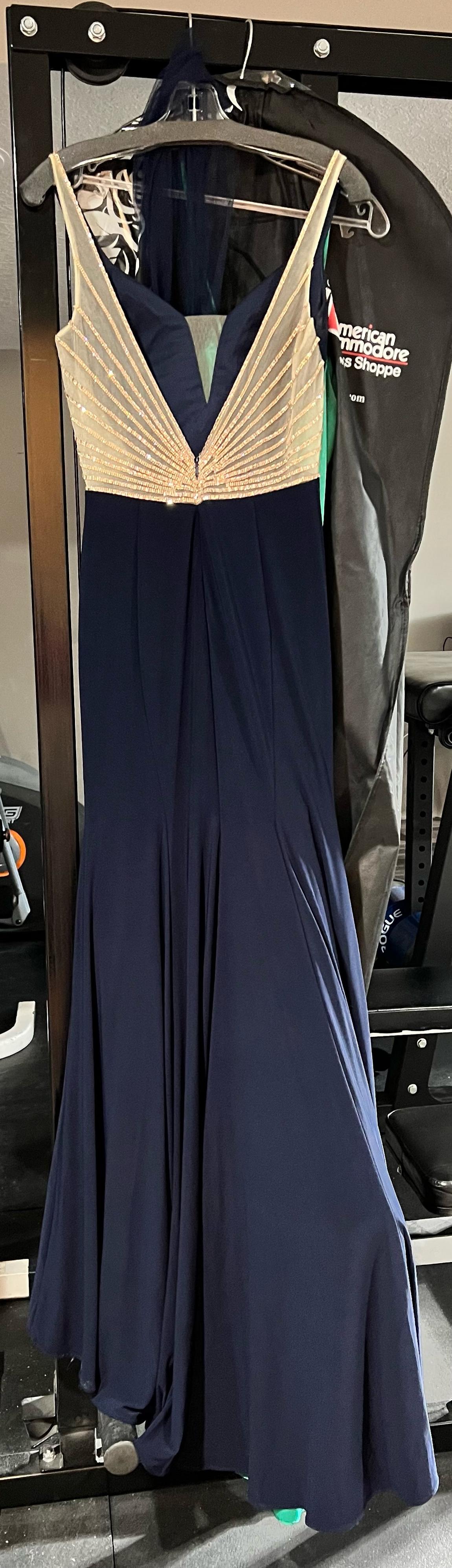 Size 4 Navy Blue Dress With Train on Queenly