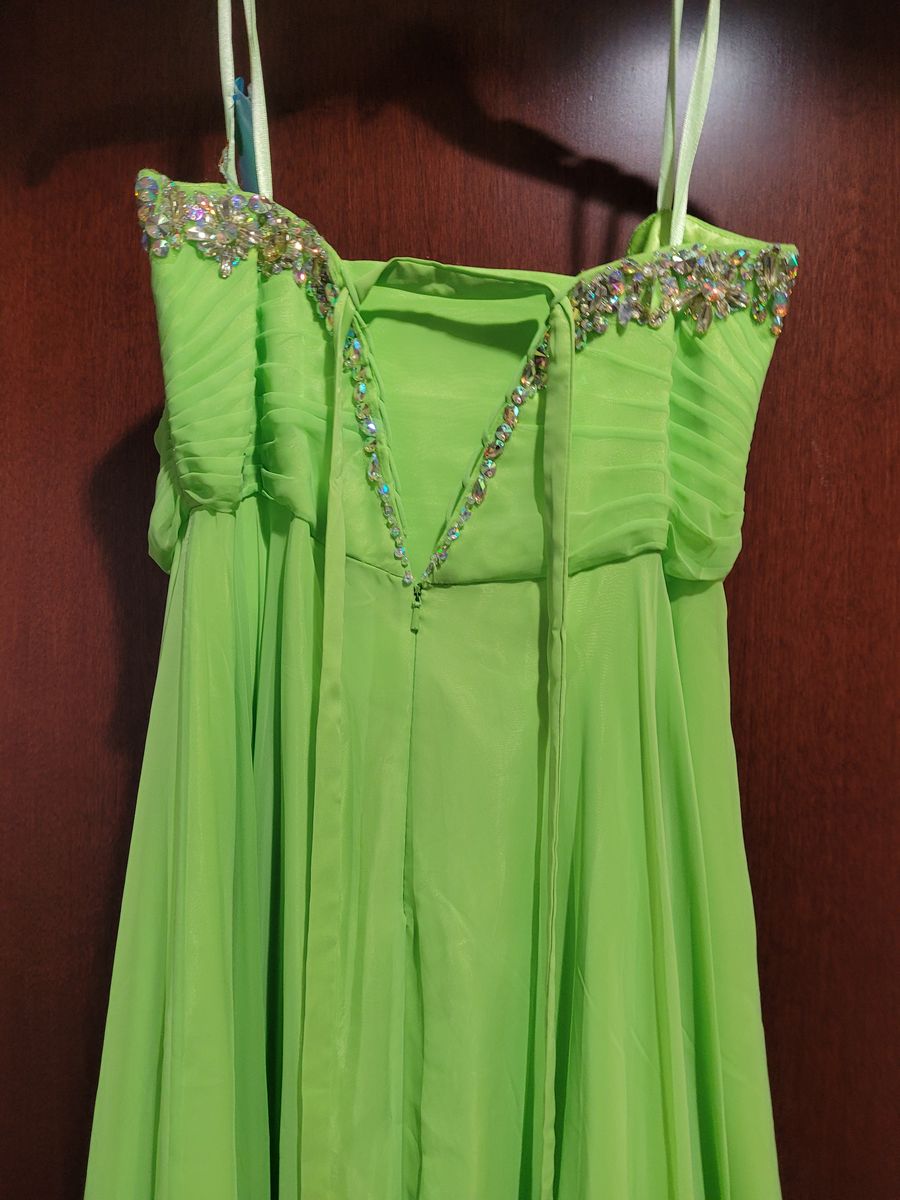 Mori Lee Paparrazi 95072 Plus Size 16 Green A-line Dress on Queenly