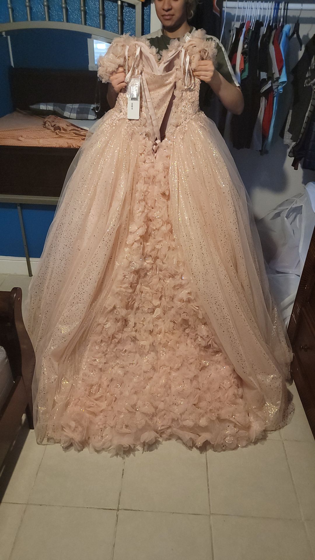 Size 4 Pink Ball Gown on Queenly