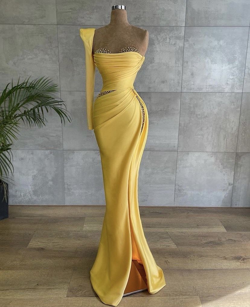 Size 2 Pageant Yellow Side Slit Dress on Queenly