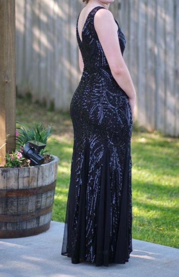 Size 2 Prom Sheer Black A-line Dress on Queenly