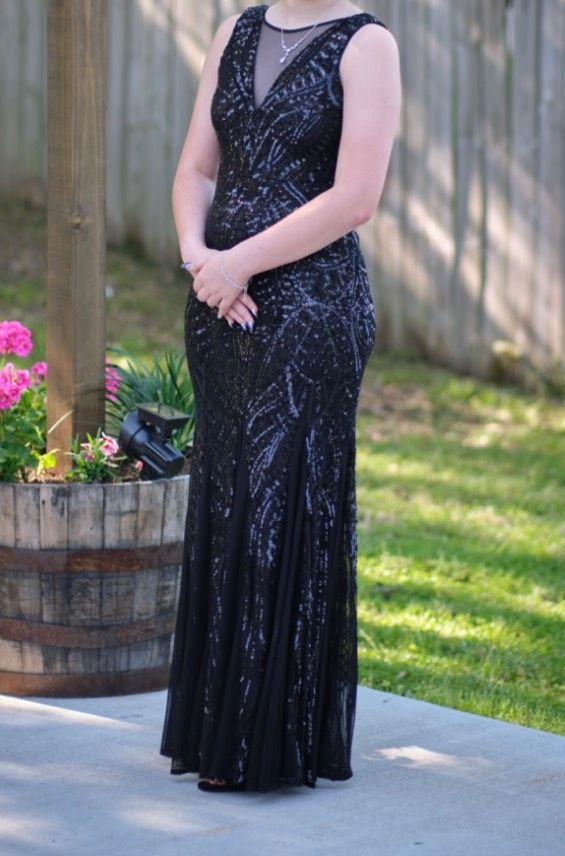 Size 2 Prom Sheer Black A-line Dress on Queenly