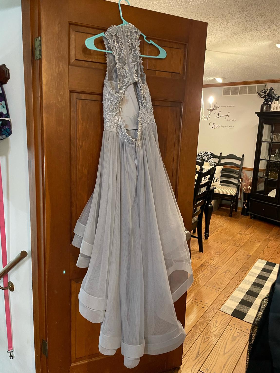 Size 6 Prom Silver Mermaid Dress on Queenly