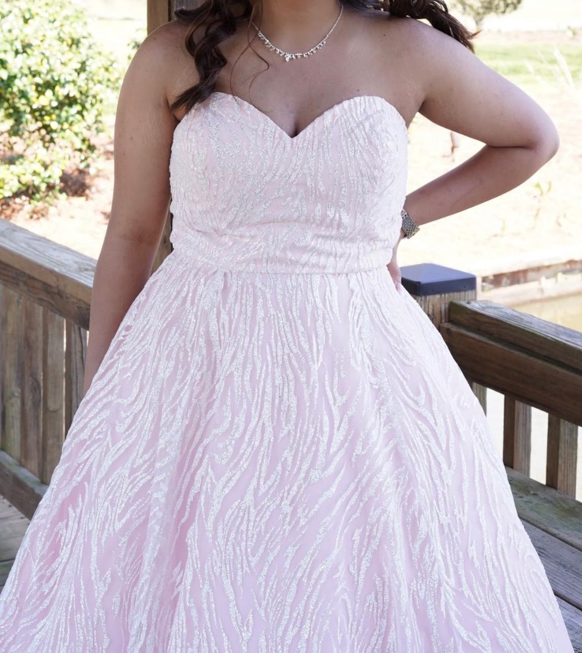 Size 14 Prom Light Pink Ball Gown on Queenly