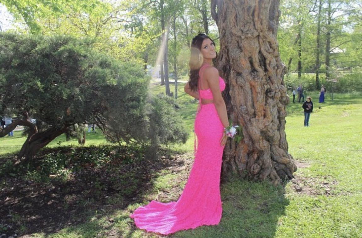 Sherri Hill Size 0 Prom Sequined Hot Pink Side Slit Dress on Queenly