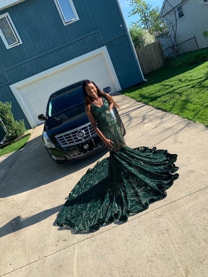 Size 0 Prom Emerald Green Mermaid Dress on Queenly