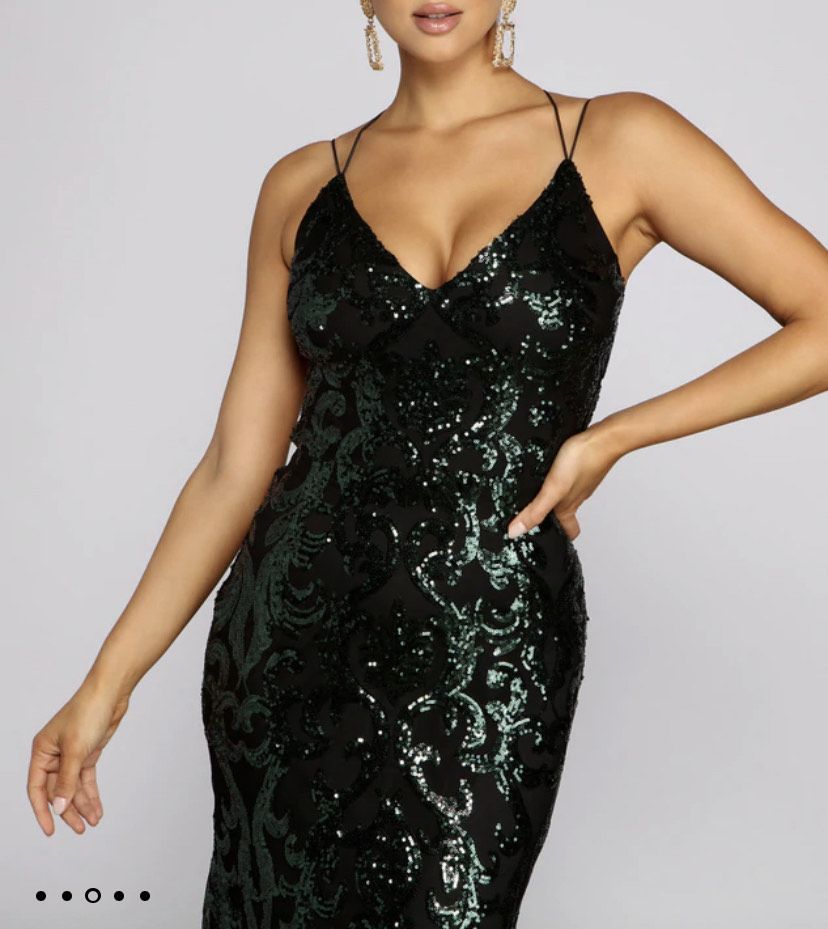 Windsor Size 6 Prom Sequined Emerald Green Mermaid Dress on Queenly