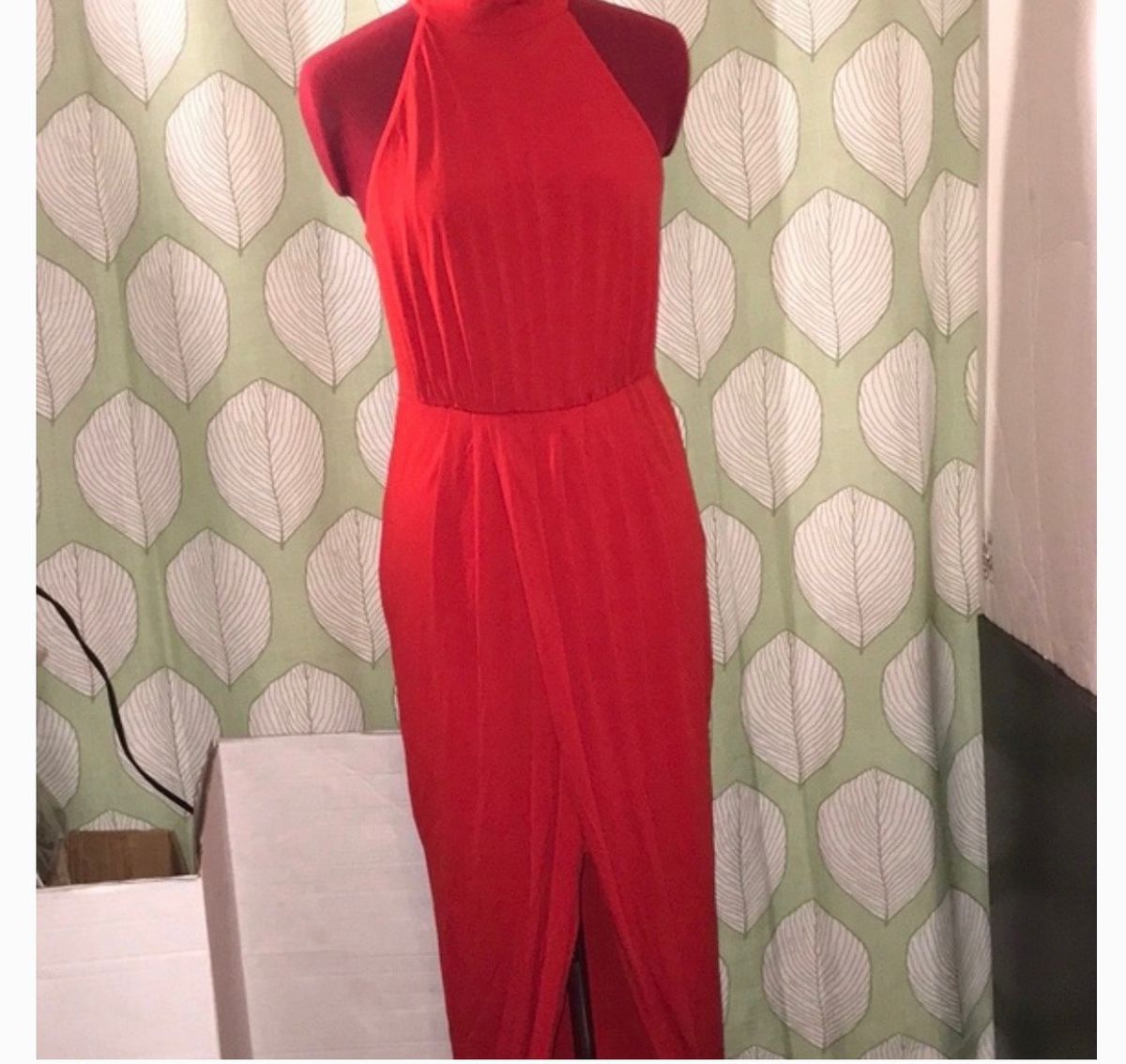 Venus Size 4 Prom Red Floor Length Maxi on Queenly