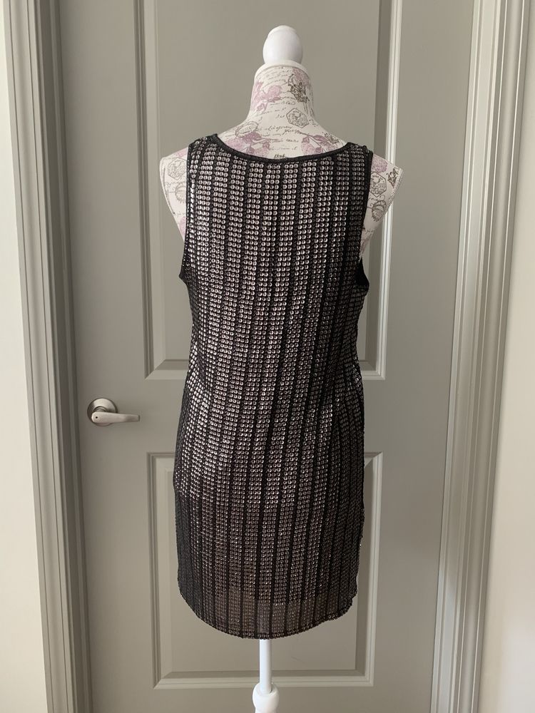 Forever 21 Size 4 Black Cocktail Dress on Queenly