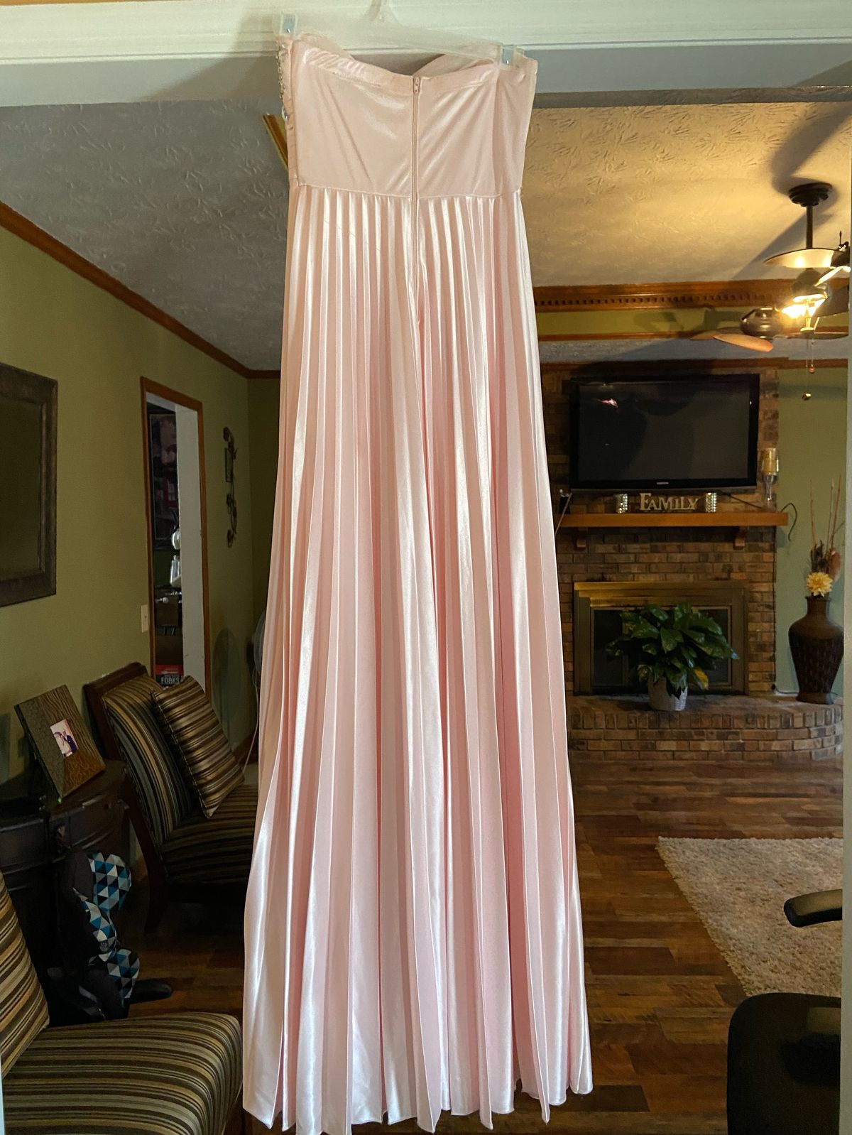 Size 2 Prom Strapless Satin Light Pink A-line Dress on Queenly