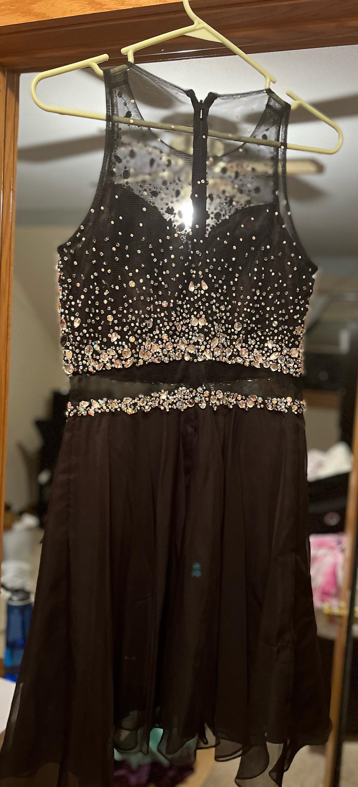 Size 8 Sequined Black A-line Dress on Queenly