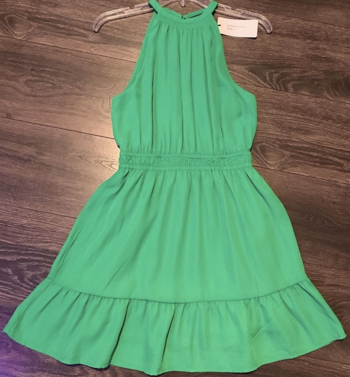 Size 6 Green A-line Dress on Queenly