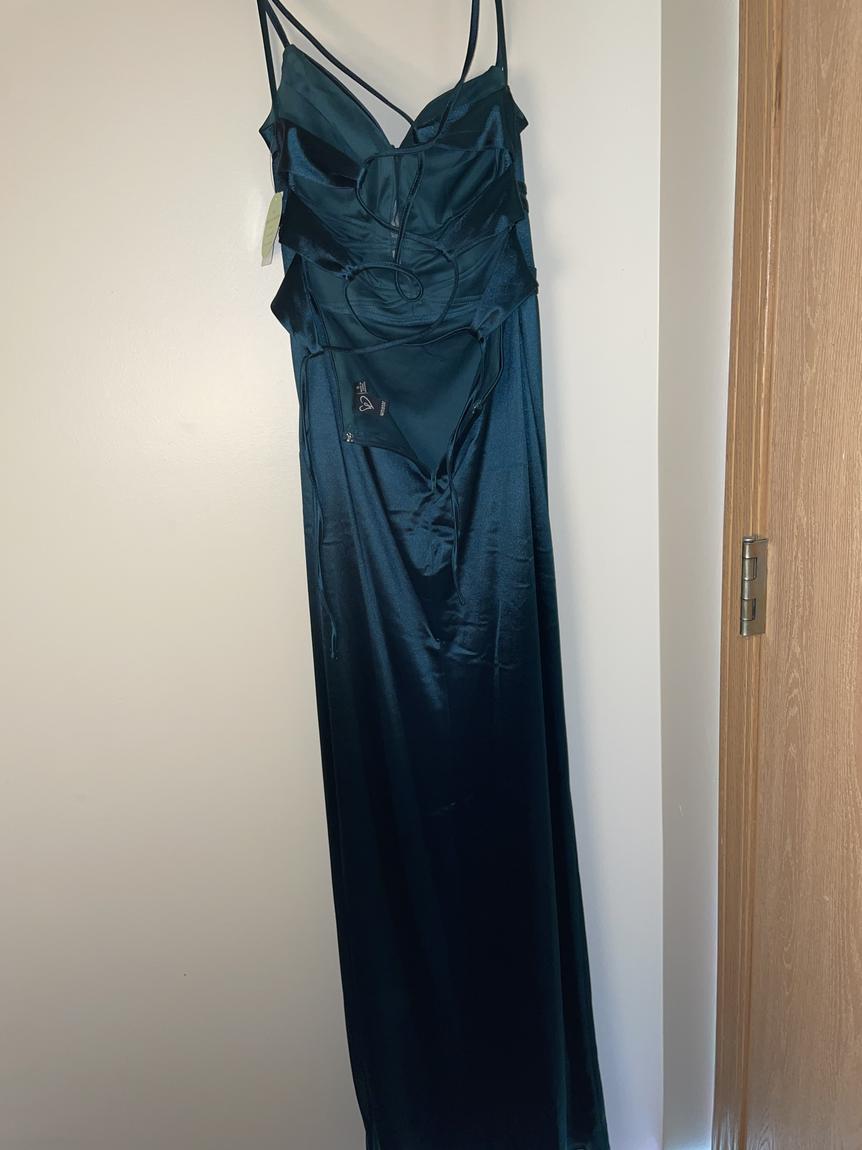 Size 4 Plunge Sheer Green Floor Length Maxi on Queenly