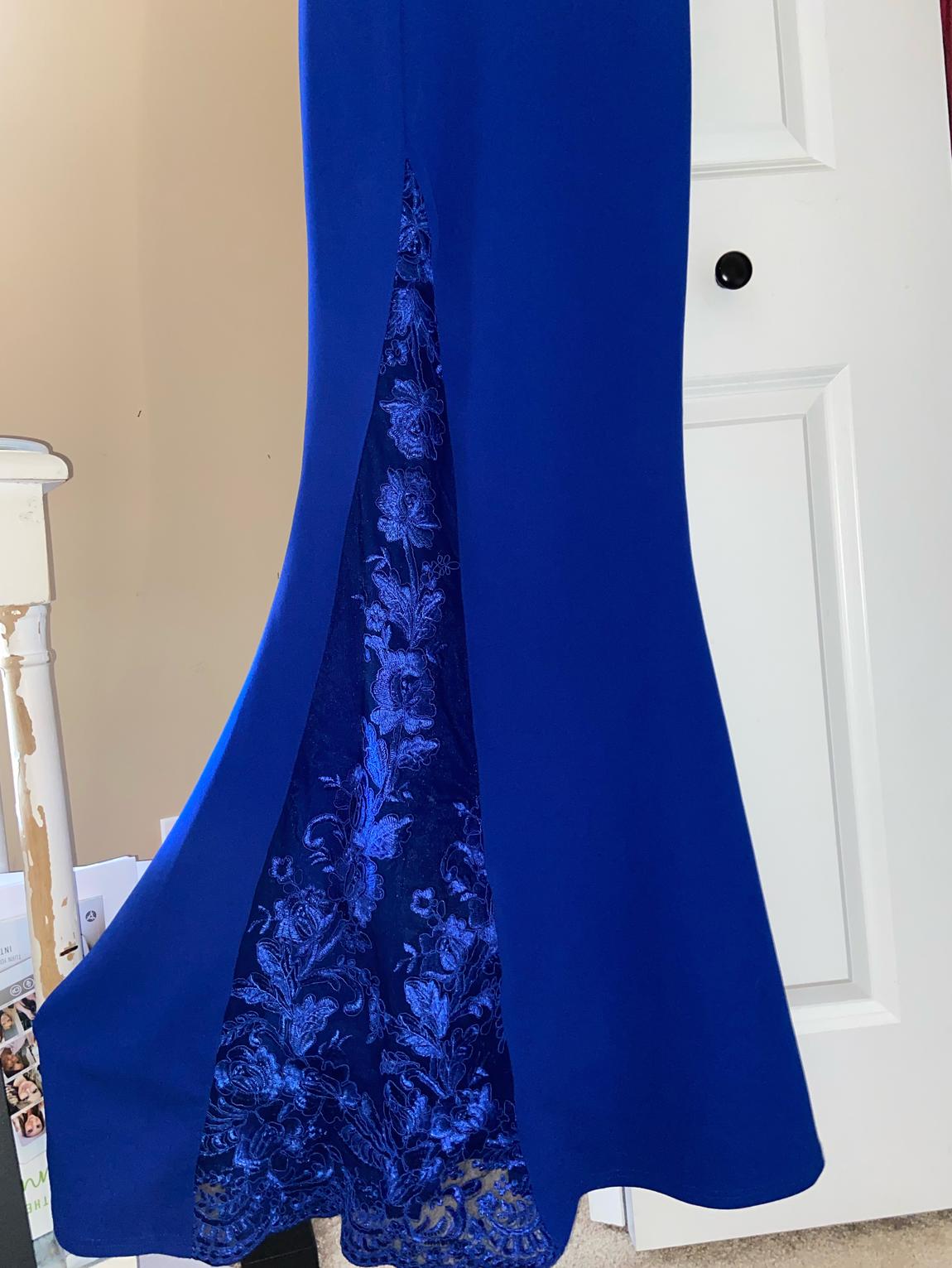 Size 2 Prom Lace Royal Blue Mermaid Dress on Queenly