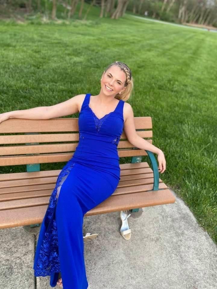 Size 2 Prom Lace Royal Blue Mermaid Dress on Queenly