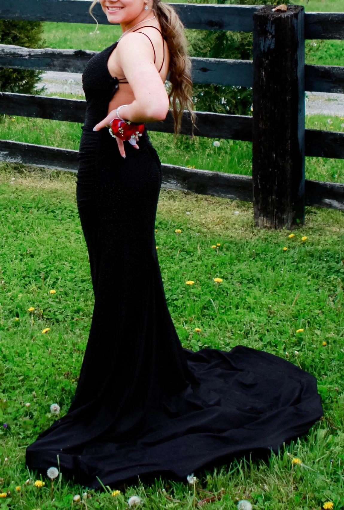 Sherri Hill Size 4 Prom Plunge Sequined Black Mermaid Dress on Queenly