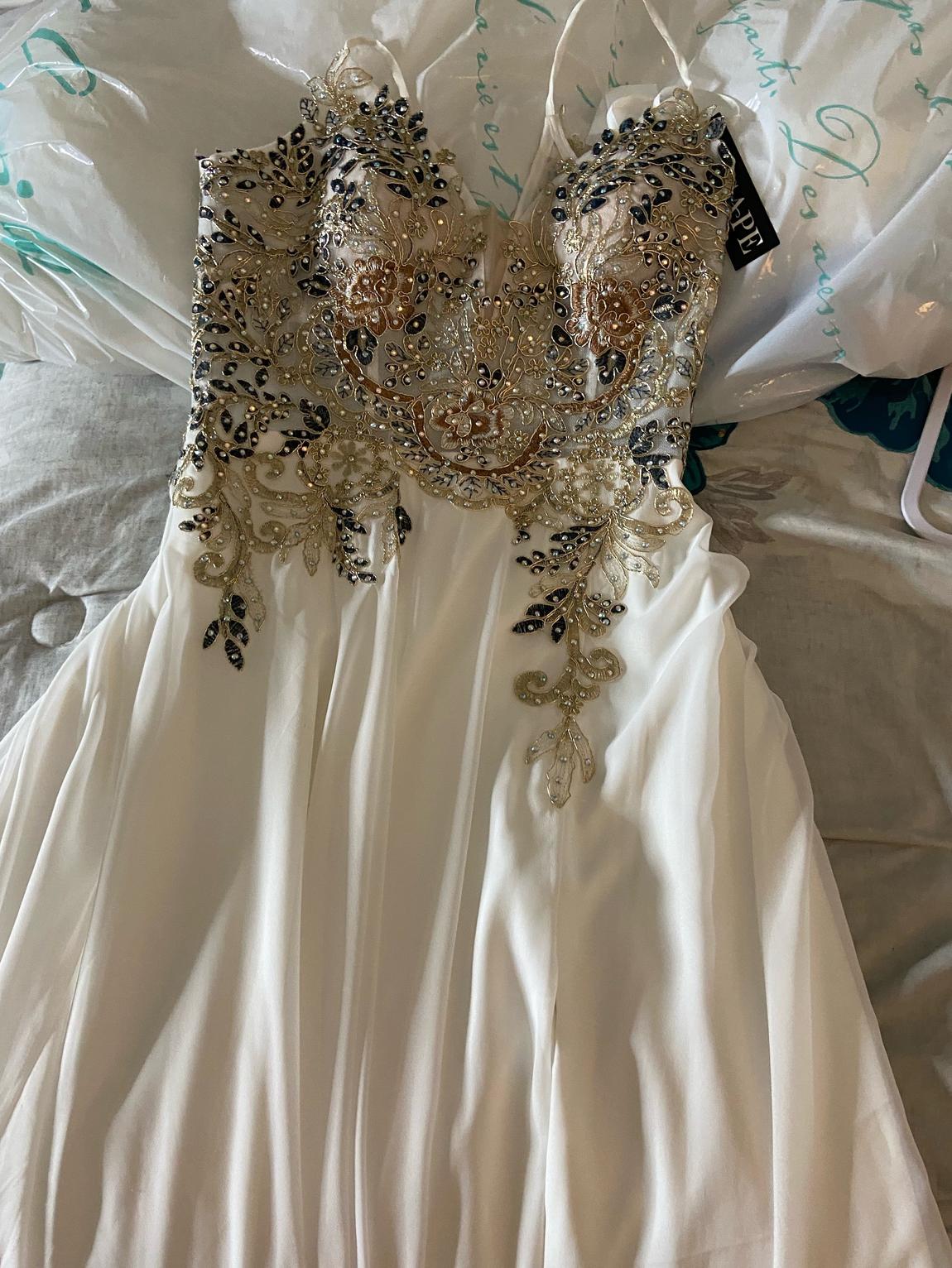 Girls Size 4 Prom White Floor Length Maxi on Queenly