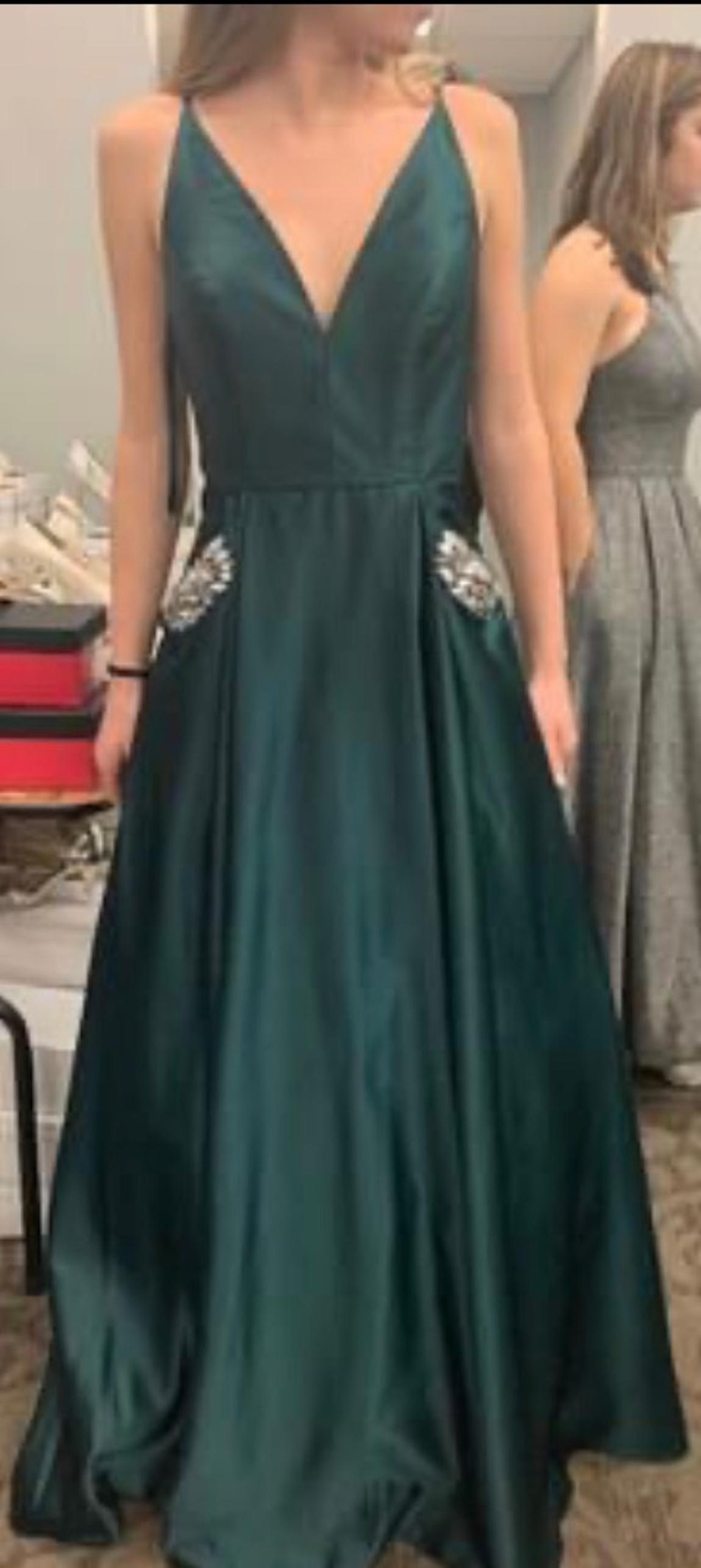 Size 0 Prom Sequined Emerald Green Ball Gown on Queenly