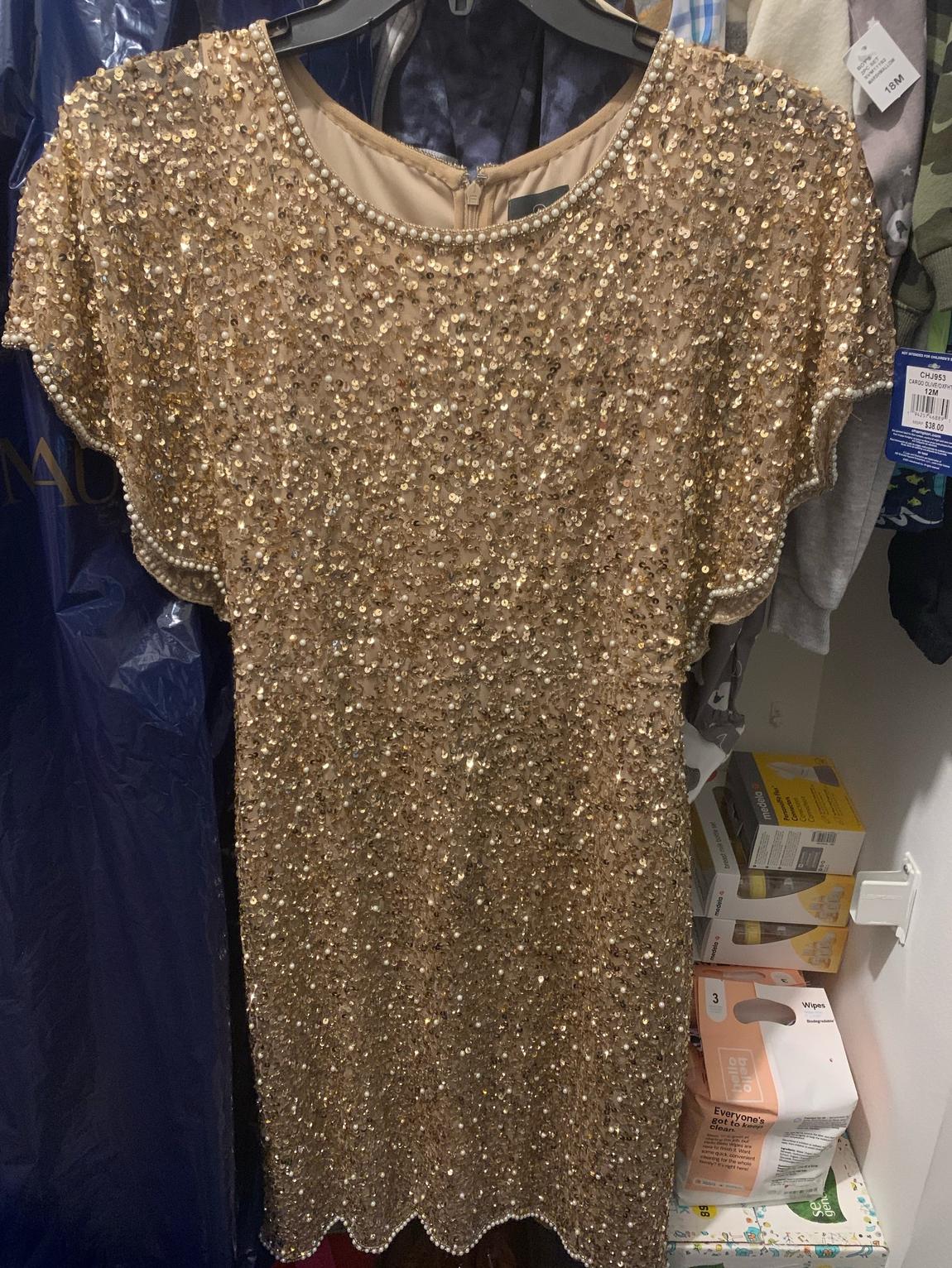 Size 10 Sequined Gold Cocktail Dress on Queenly