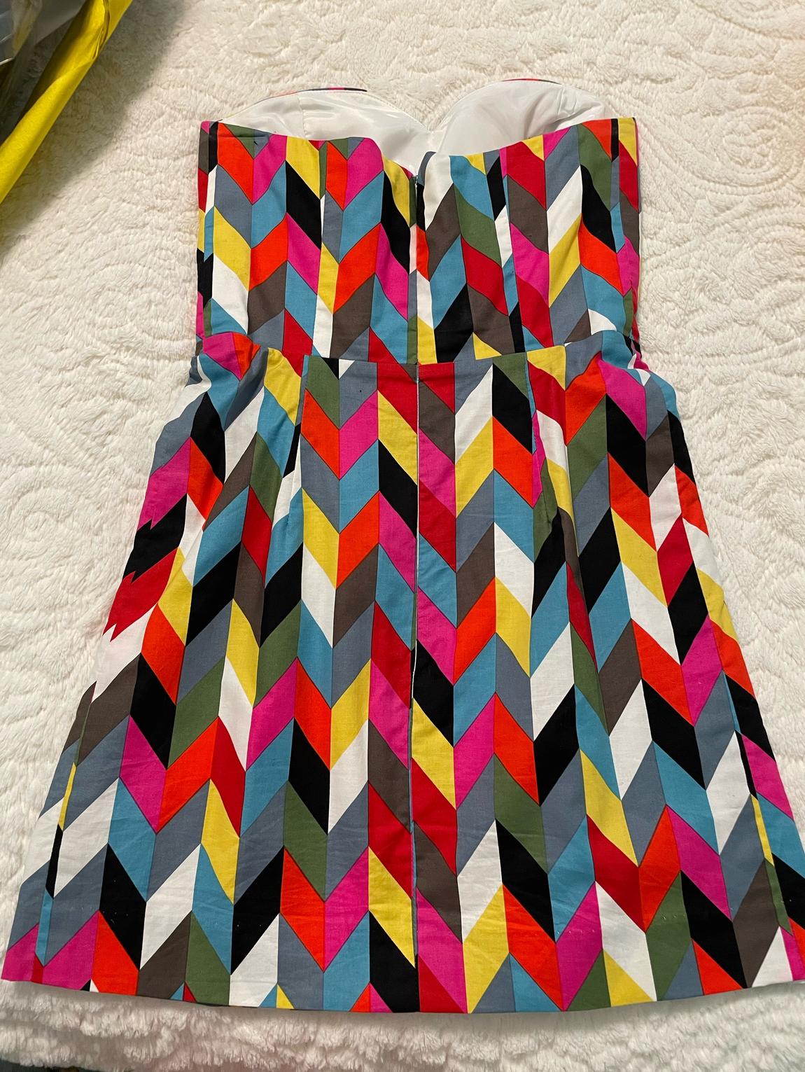 LaRoque Size 2 Multicolor Cocktail Dress on Queenly
