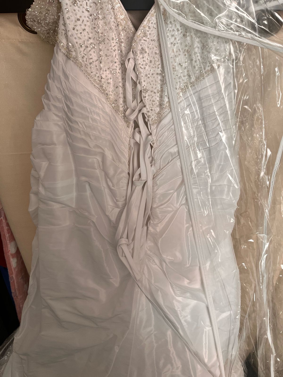 Alfred angelo Plus Size 24 Wedding Sequined White Ball Gown on Queenly