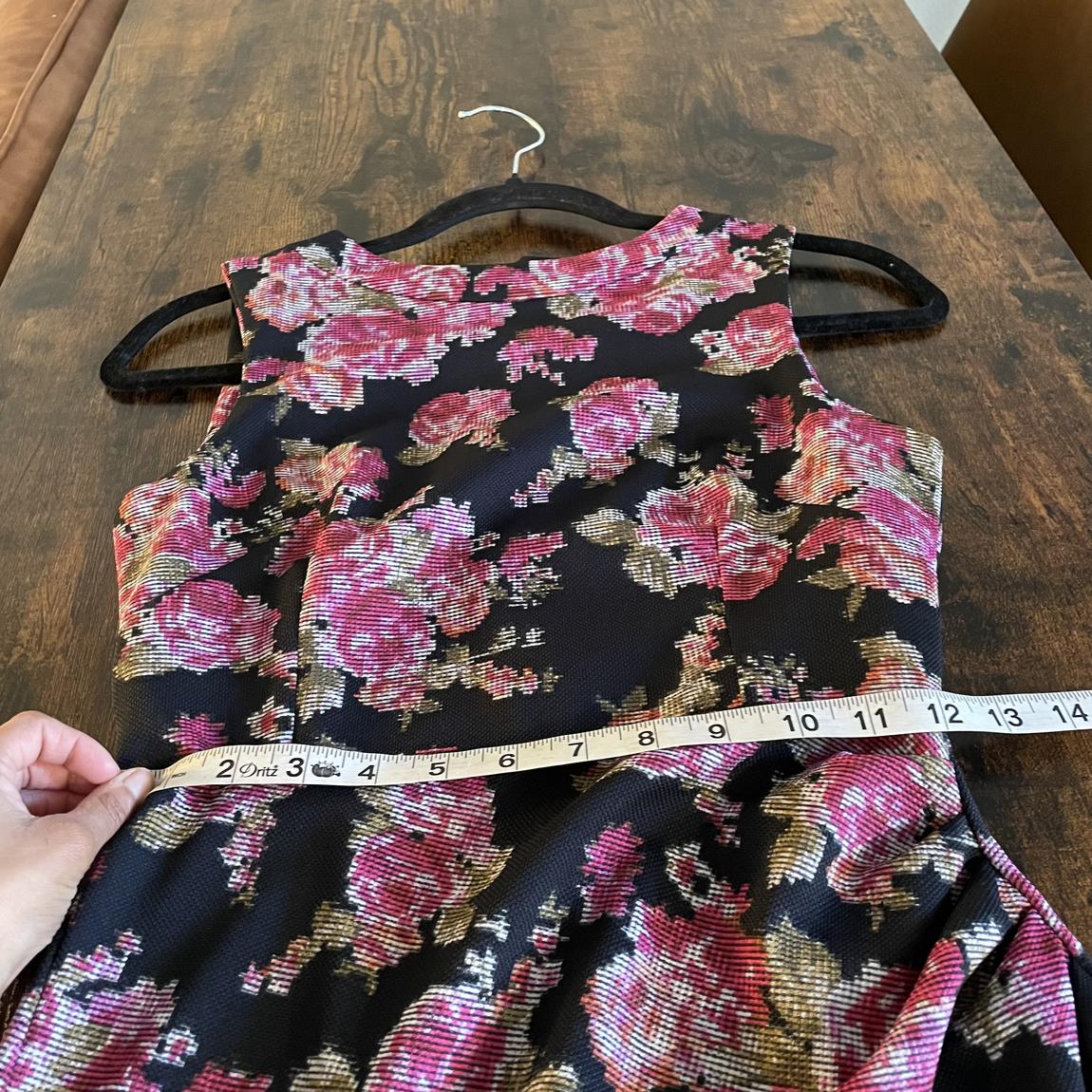 Size 8 Floral Multicolor Cocktail Dress on Queenly