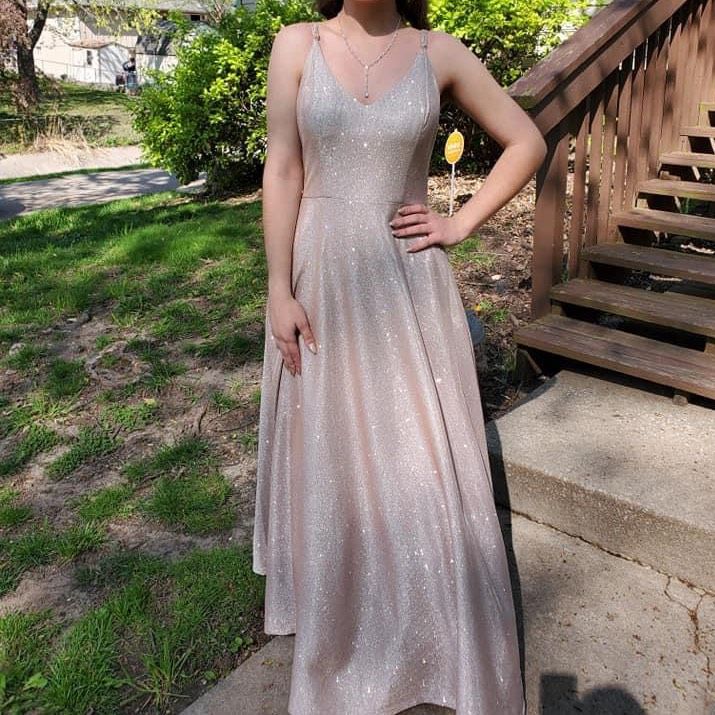 Size 6 Prom Sequined Gold Floor Length Maxi on Queenly