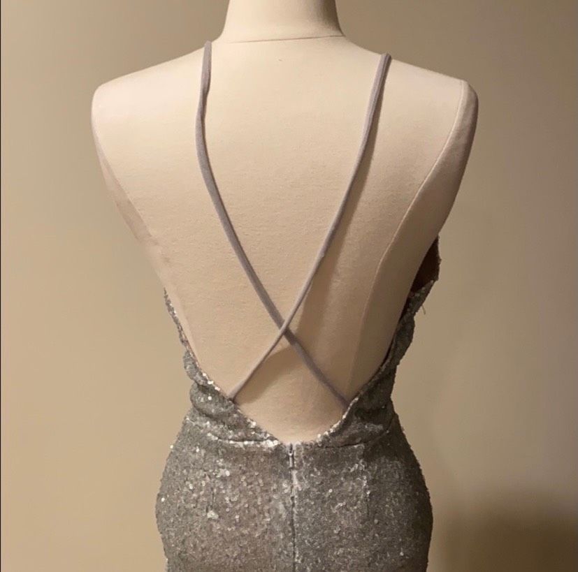 Baccio Couture Size 6 Sequined Silver Floor Length Maxi on Queenly