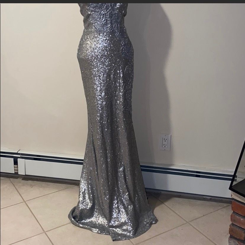 Baccio Couture Size 6 Sequined Silver Floor Length Maxi on Queenly