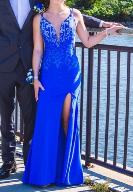 Amarra Size 2 Prom Blue Side Slit Dress on Queenly