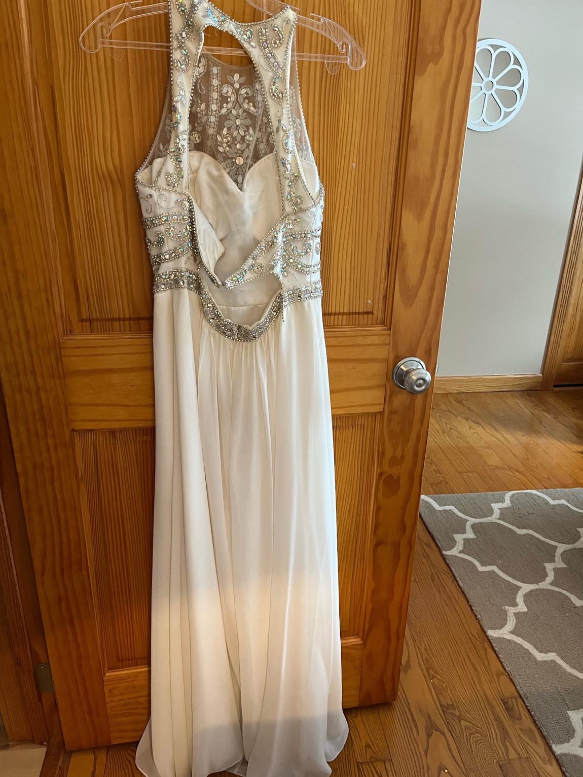 Size 8 White Floor Length Maxi on Queenly