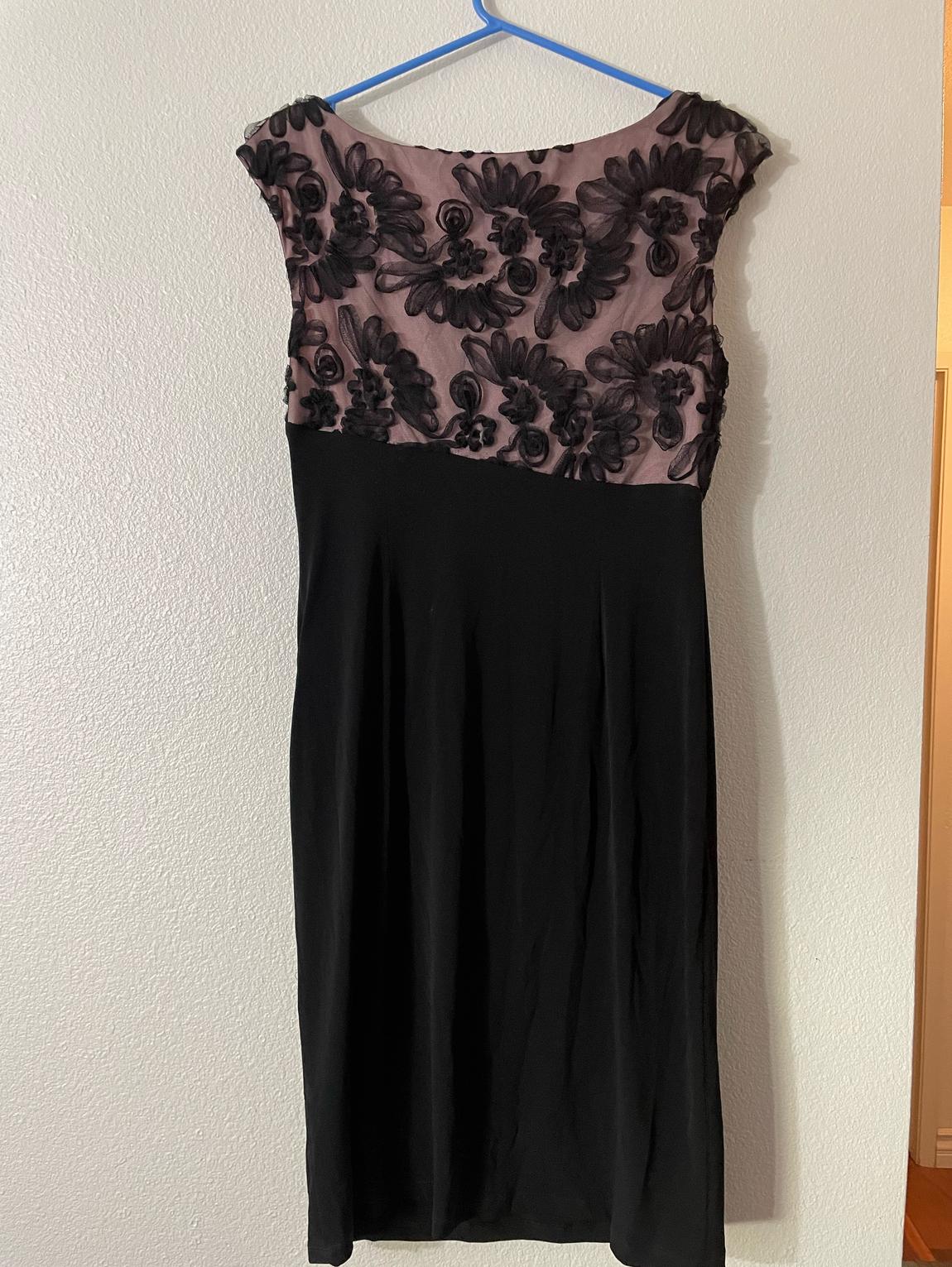 Size 12 Lace Rose Gold Cocktail Dress on Queenly