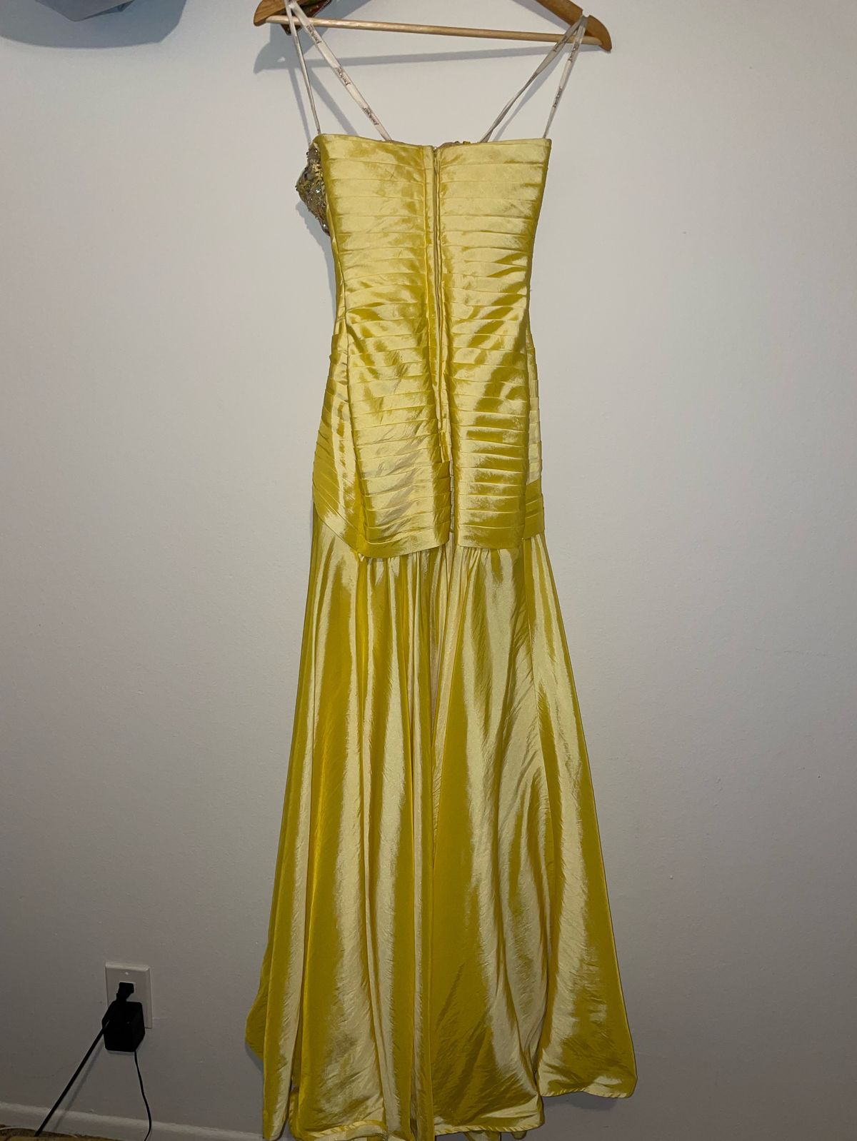 Tony Bowls Size 4 Prom Strapless Yellow Floor Length Maxi on Queenly