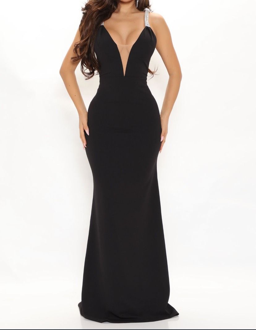 Size 2 Prom Sheer Black Mermaid Dress on Queenly