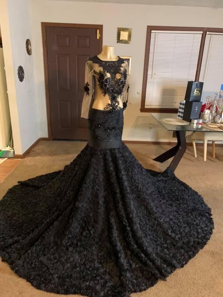 Size 14 Prom Long Sleeve Sheer Black Mermaid Dress on Queenly