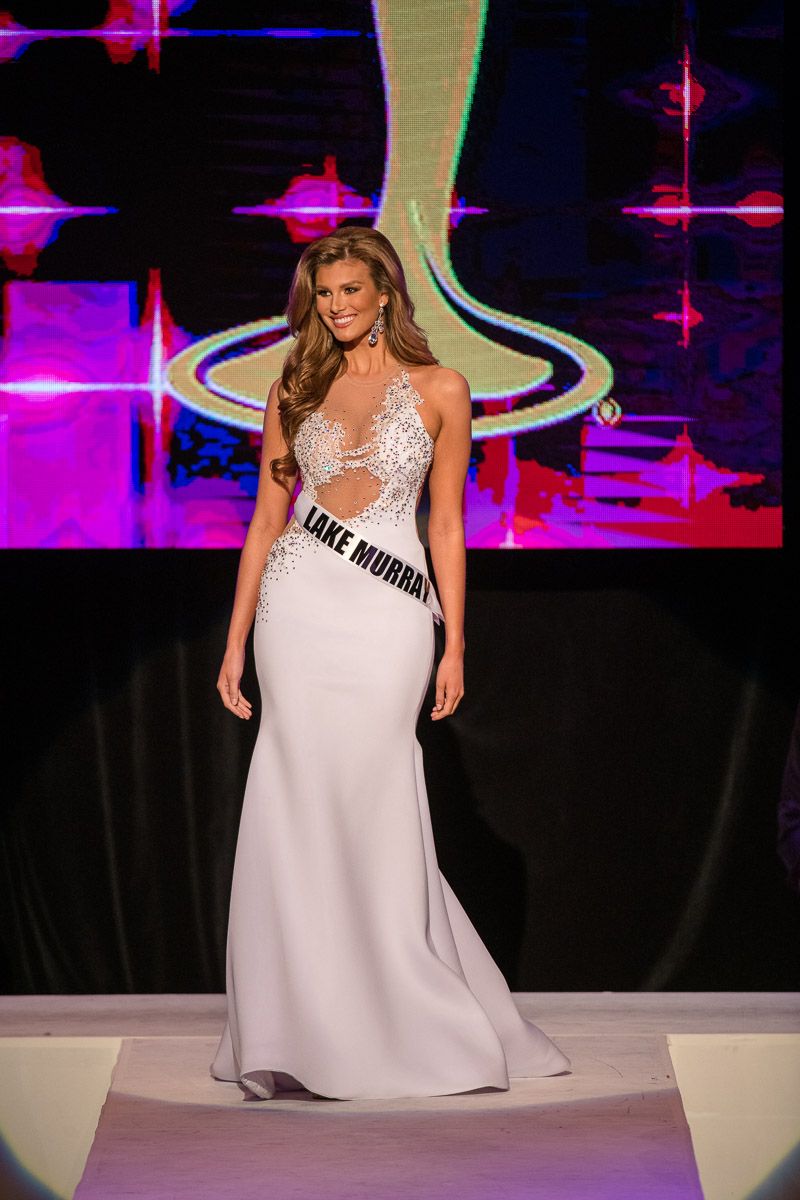 Style CUSTOM Gregory Ellenburg Size 6 Pageant Halter Sequined White Floor Length Maxi on Queenly