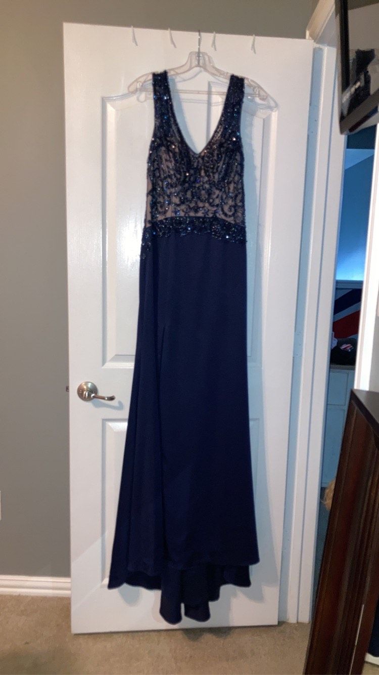 Sparkle Size 10 Navy Blue Floor Length Maxi on Queenly