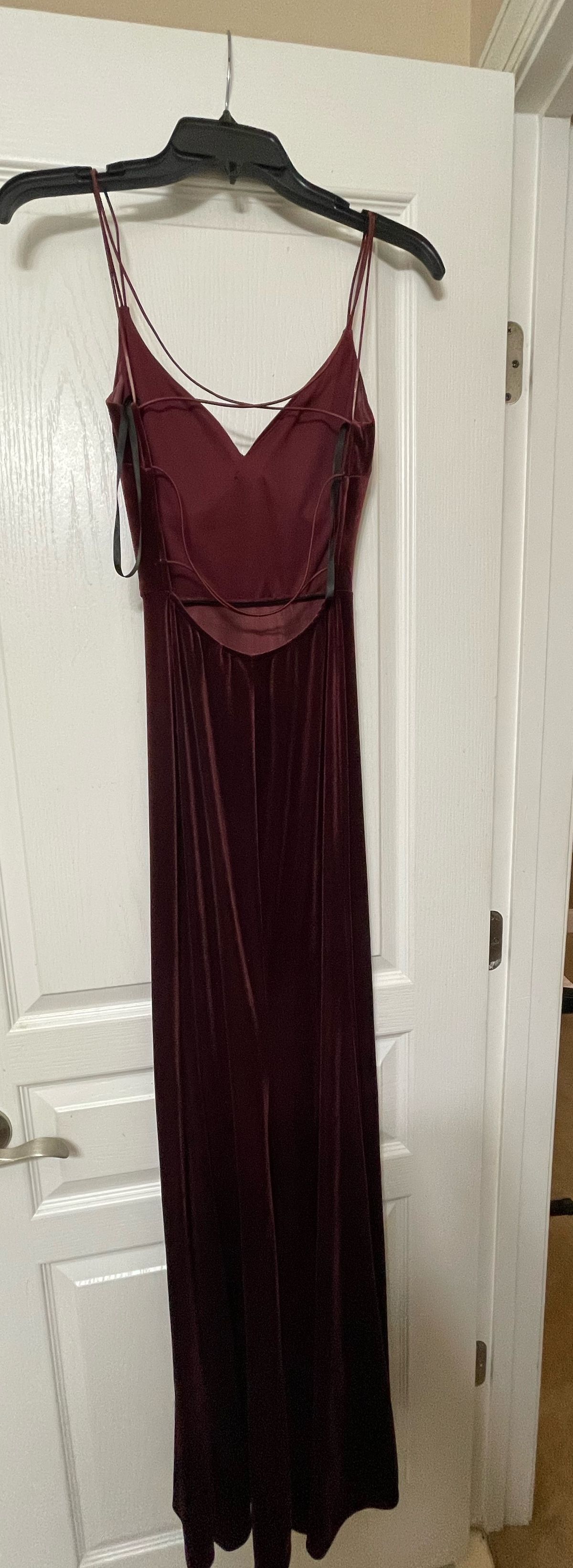 Windsor Size 00 Burgundy Red Floor Length Maxi on Queenly