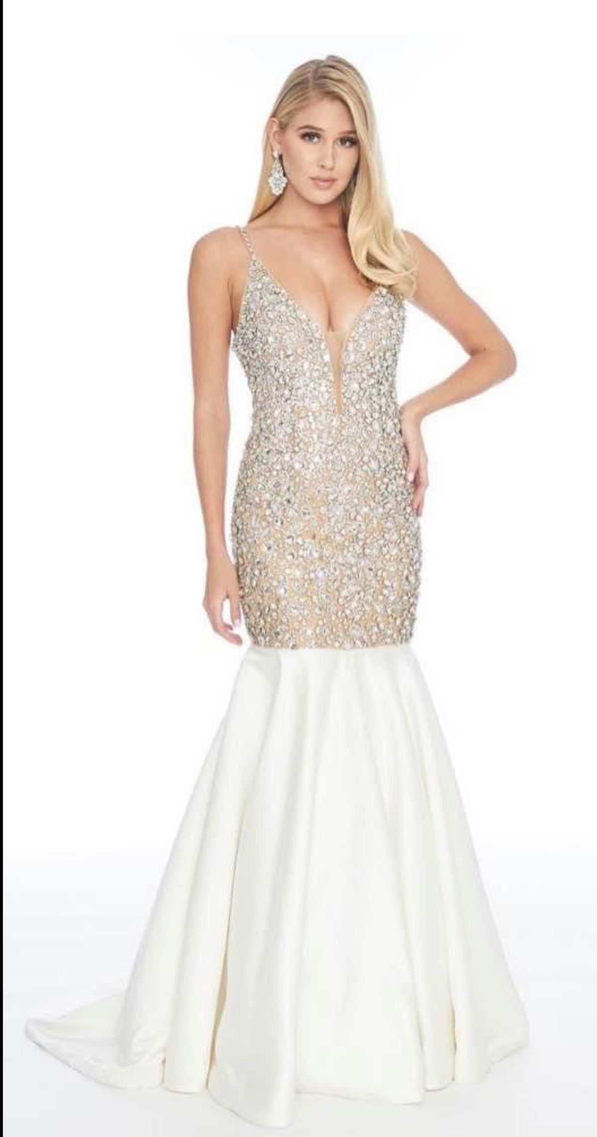 Ashley Lauren Size 0 Prom White Mermaid Dress on Queenly
