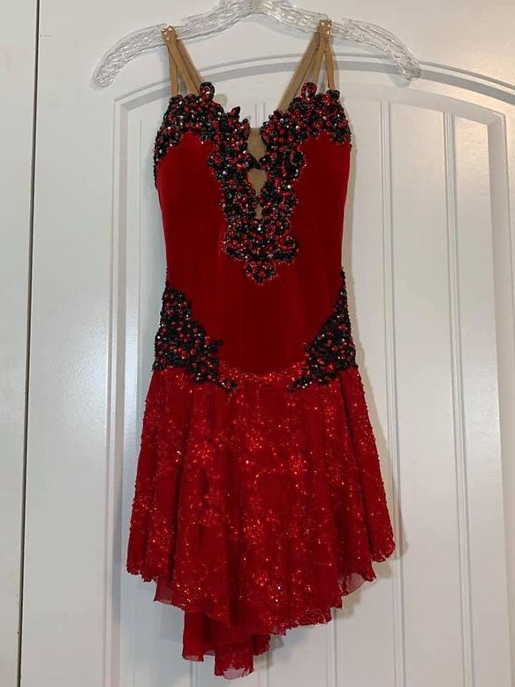 Custom - Jody Pelletier Size 4 Fun Fashion Sequined Red Side Slit Dress on Queenly