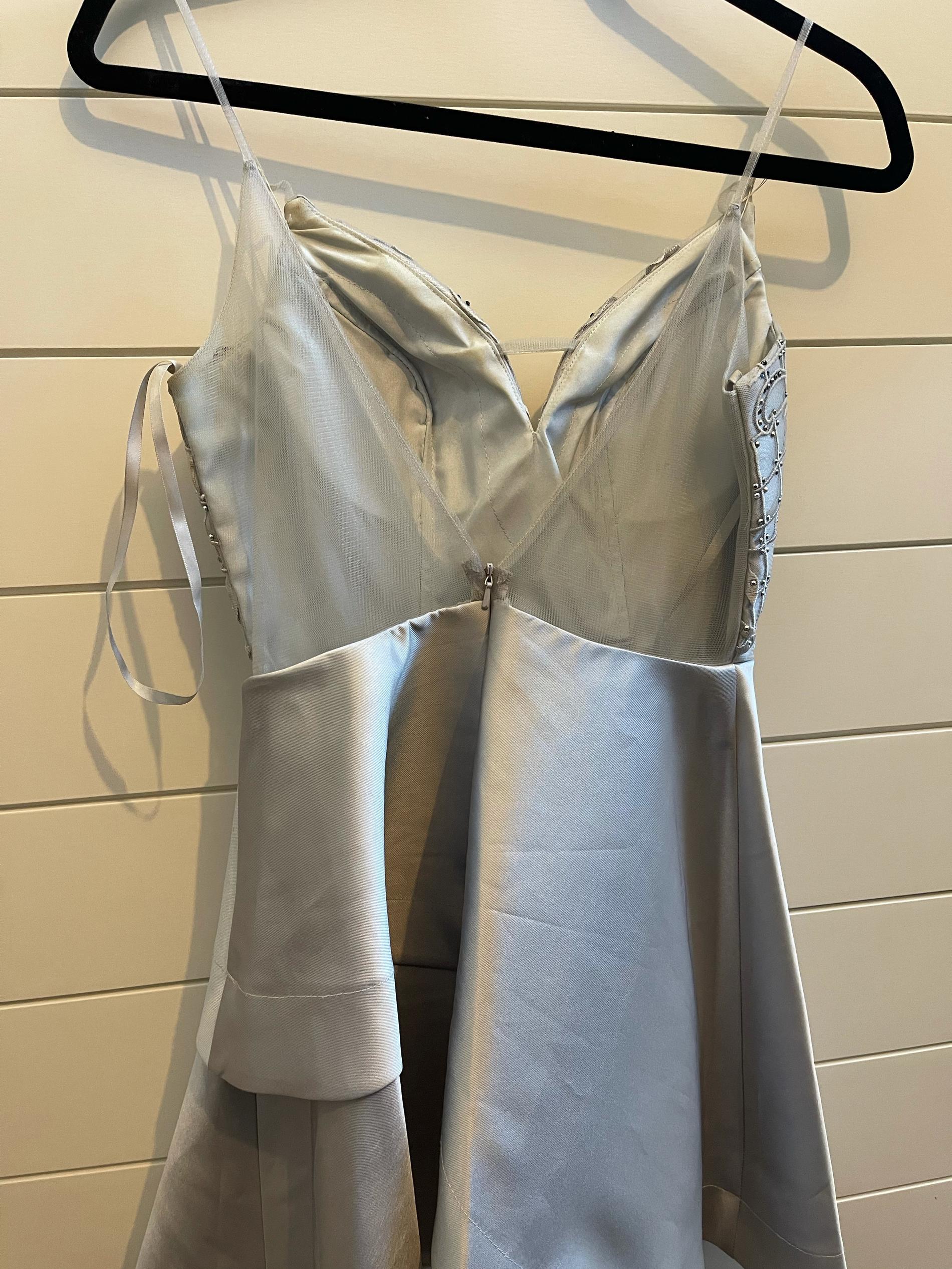 Size 4 Homecoming Silver Cocktail Dress on Queenly