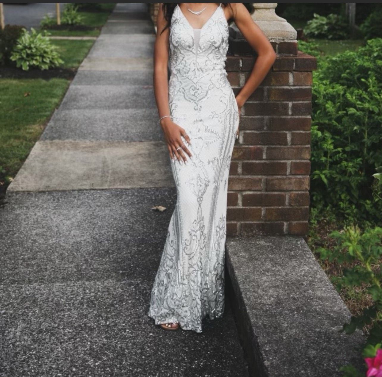 Size 2 Prom Sequined White Mermaid Dress on Queenly