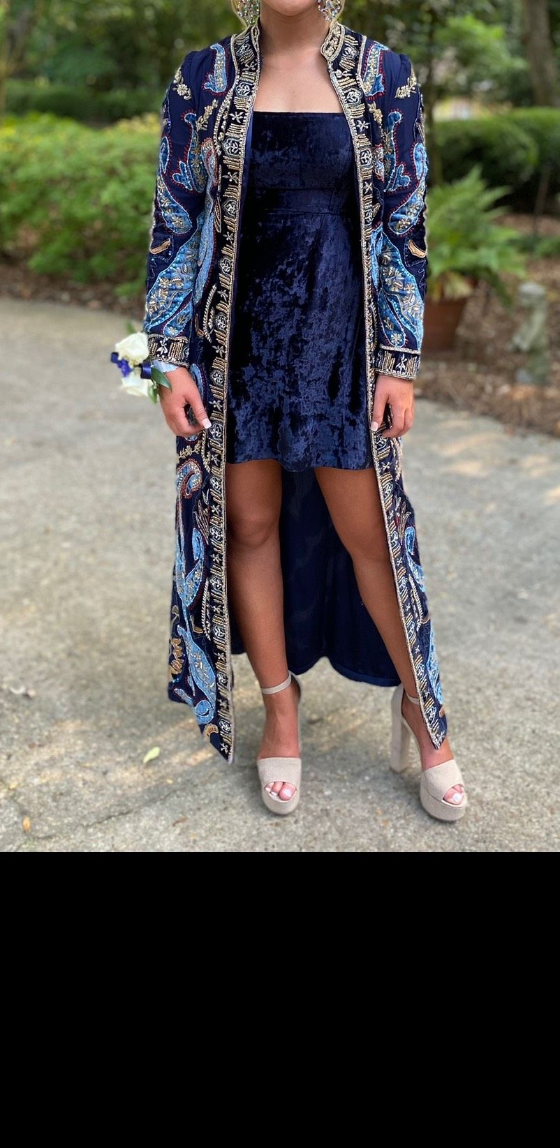 Sherri Hill Size 2 Strapless Velvet Blue Cocktail Dress on Queenly